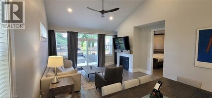 10 Paradise Grv in Niagara-On-The-Lake, ON - Building Photo - Building Photo