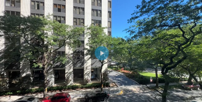 3130 N Lake Shore Dr-Unit -307 in Chicago, IL - Foto de edificio - Building Photo