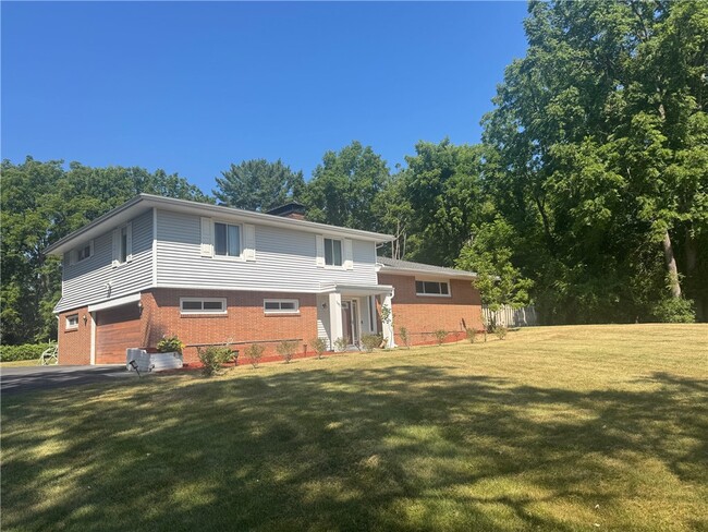 property at 191 W Bloomfield Rd