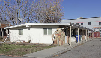 1337 E Woodland Ave Apartments