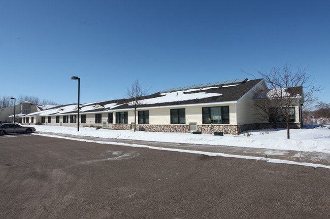 Autumn Trails of Rogers in Rogers, MN - Building Photo - Building Photo