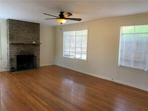2207 Montclaire St in Austin, TX - Building Photo - Building Photo