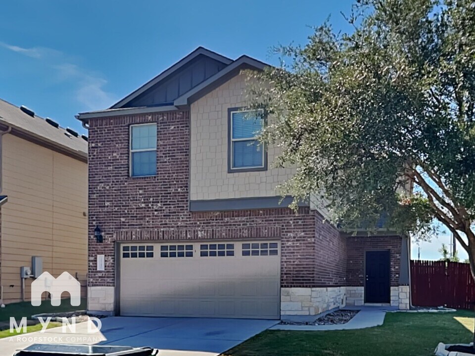 16240 Travesia Way in Austin, TX - Building Photo