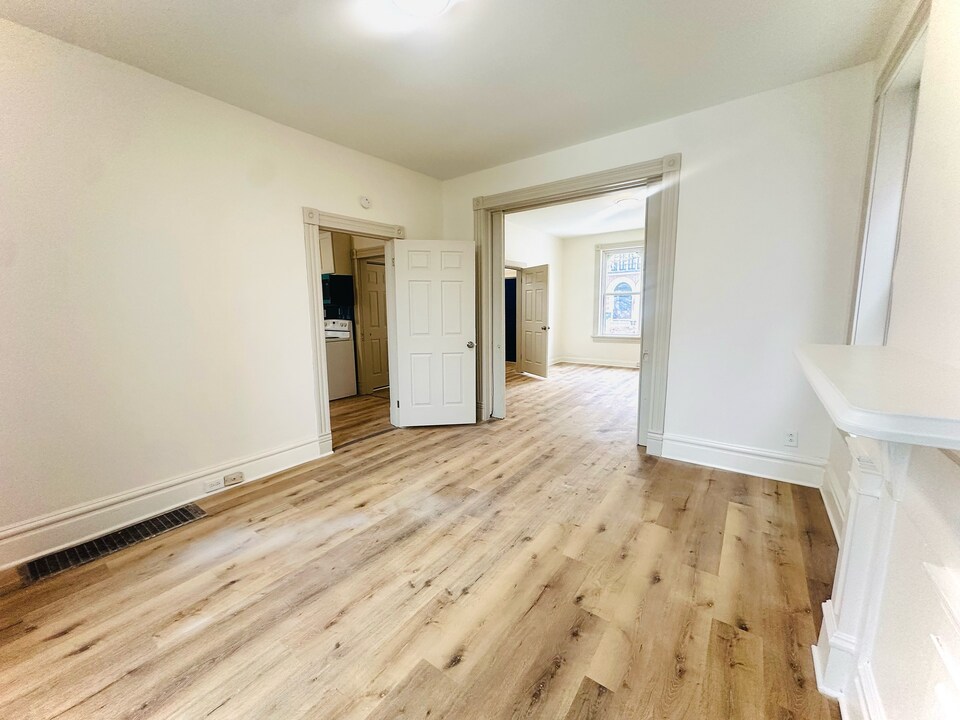 4325 Morgan Ford Rd in St. Louis, MO - Building Photo