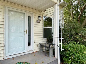 326 Riverside Ave in Charlottesville, VA - Building Photo - Building Photo