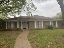 3605 Lynbrook Dr in Plano, TX - Building Photo