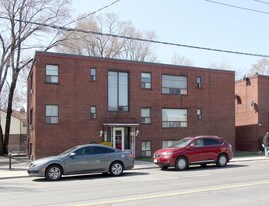 1110 Weston Rd in Toronto, ON - Building Photo