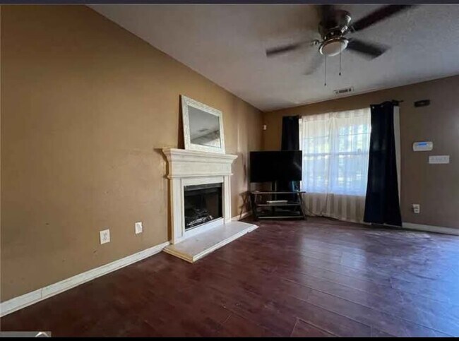 3955 Cypress Pointe Dr in Union City, GA - Building Photo - Building Photo