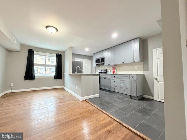 property at 5115 Pembridge Ave