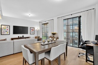 441 W 37th St in New York, NY - Building Photo - Building Photo