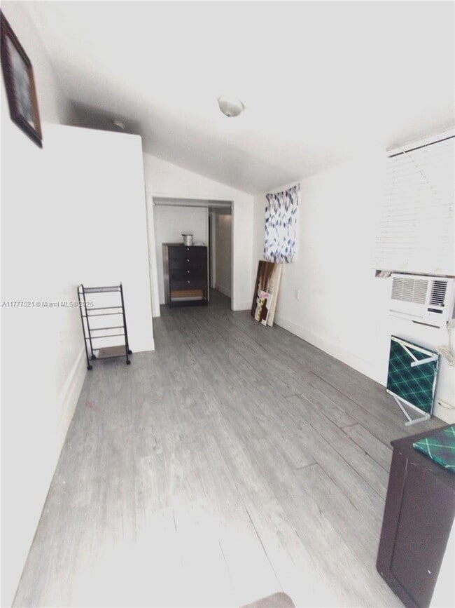 5647 NW 5th Ct in Miami, FL - Building Photo - Building Photo