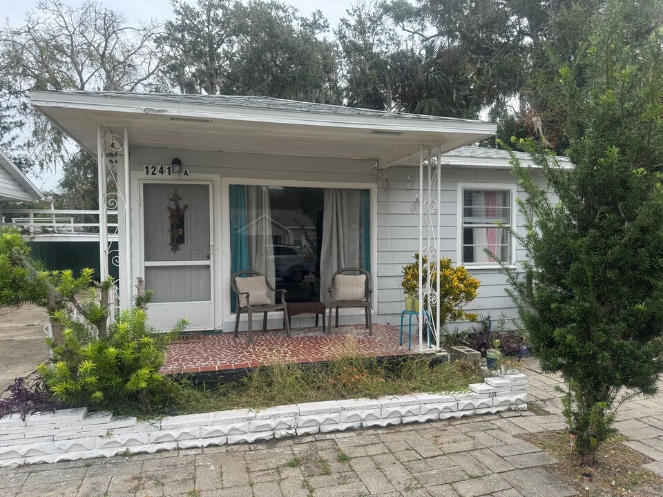 1241 Daytona Ave in Daytona Beach, FL - Building Photo