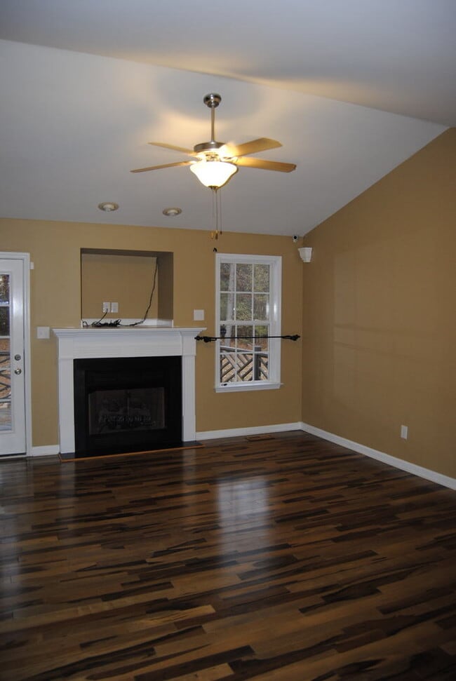 527 Madison Ave in Princeton, NC - Building Photo - Building Photo