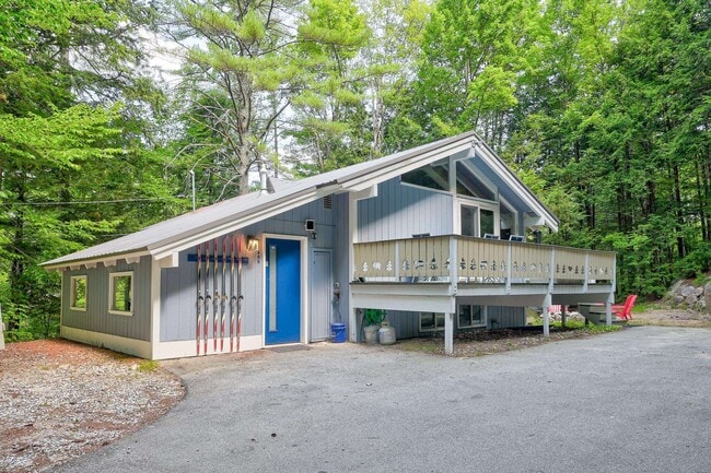 property at 400 Rolling Ridge Rd