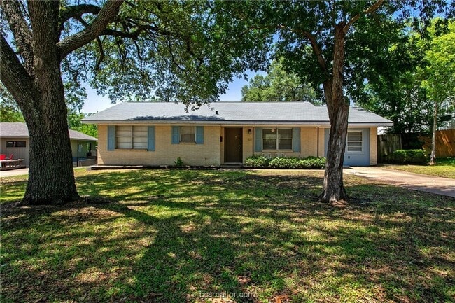 property at 104 Redmond Dr