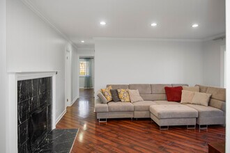 1168 Middlebury Ln in Wheeling, IL - Building Photo - Building Photo