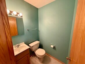 721 Broderick Dr NE in Cedar Rapids, IA - Building Photo - Building Photo