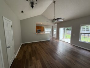 7120 Farrington Farms Dr in Wilmington, NC - Building Photo - Building Photo