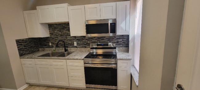 property at 3962 Evans Ave