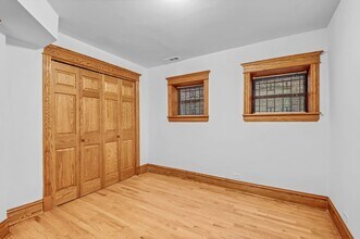 1415 W Belle Plaine Ave in Chicago, IL - Building Photo - Building Photo