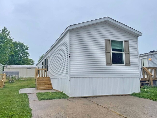 property at 781 W Walcott Rd