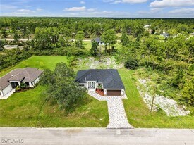 417 Fitch Ave in Lehigh Acres, FL - Building Photo