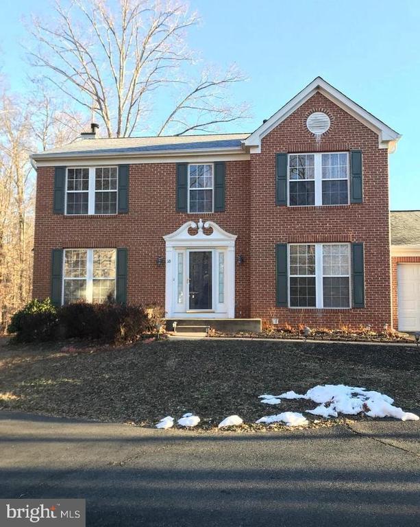 property at 10 Jolie Ct