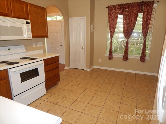307 Alabarda Ln in Charlotte, NC - Building Photo - Building Photo