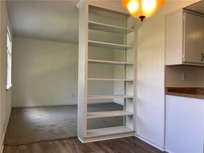 6354 Shannon Pkwy in Union City, GA - Foto de edificio - Building Photo