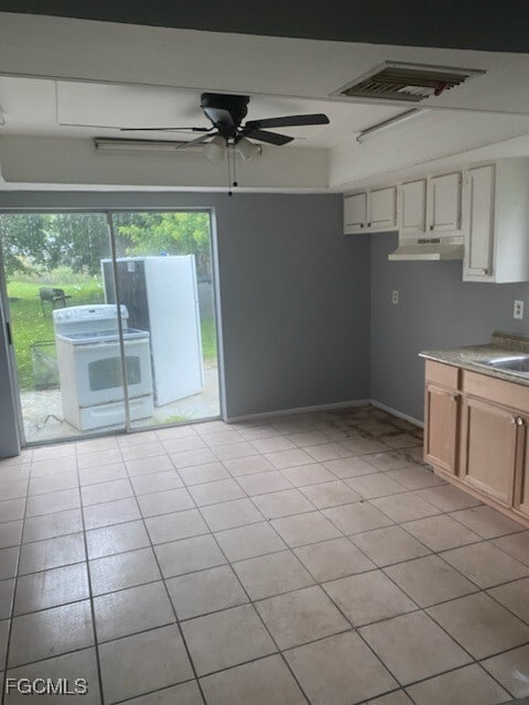 property at 2109 Eloise Cir