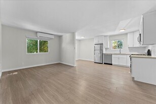 631 E Elk Ave in Glendale, CA - Building Photo