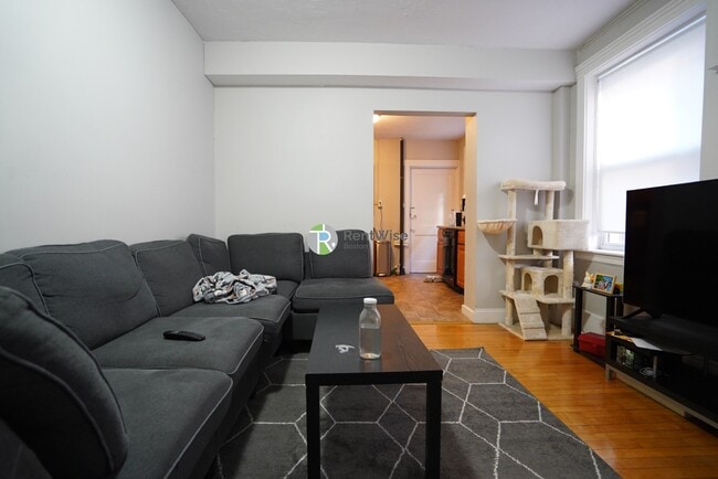 property at 142 Davis Ave