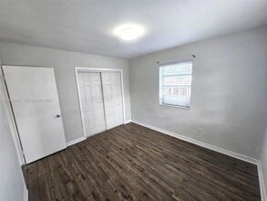 10790 SW 46th St in Miami, FL - Building Photo - Building Photo