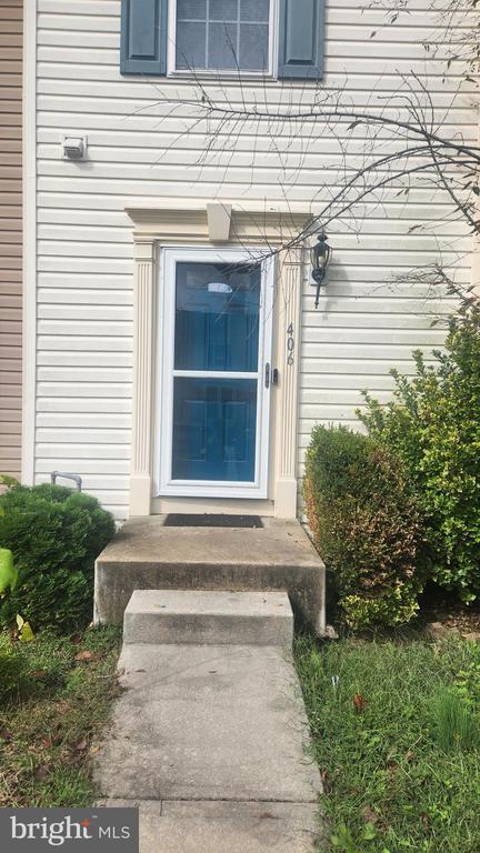 property at 406 Horizon Ln