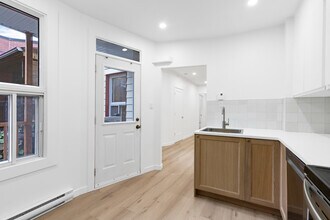 5676 Waverly Rue in Montréal, QC - Building Photo - Building Photo