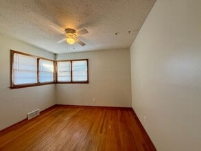 2263 S Glendale St in Wichita, KS - Building Photo - Building Photo