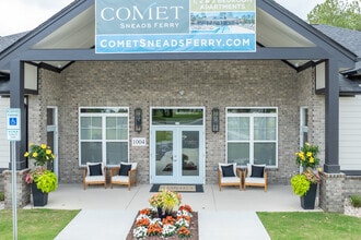 Comet Sneads Ferry in Sneads Ferry, NC - Building Photo - Building Photo
