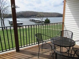 549 Park Pl Dr in Kaiser, MO - Building Photo