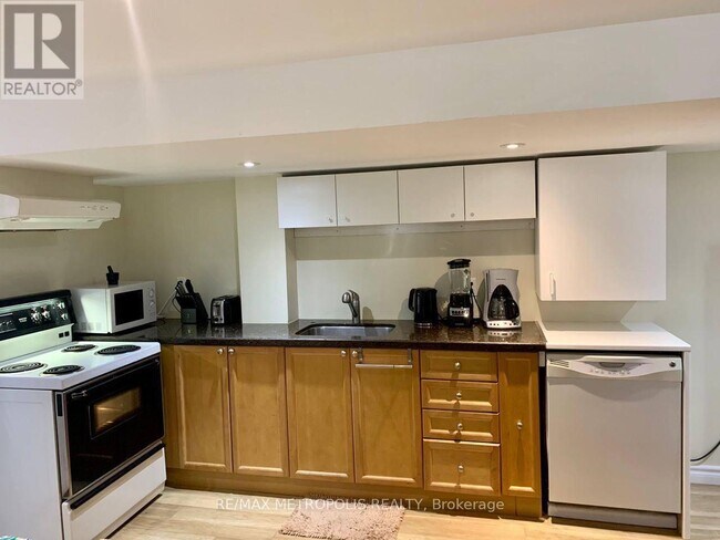 96 Breckonwood Crescent in Markham, ON - Building Photo - Building Photo