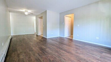 2380 Discovery Dr in Schaumburg, IL - Building Photo - Building Photo