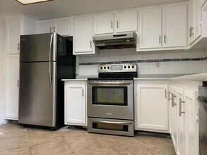 3060 Riverside Dr in Coral Springs, FL - Foto de edificio - Building Photo