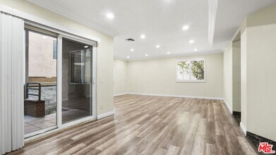 420 Riverdale Dr in Glendale, CA - Building Photo - Building Photo