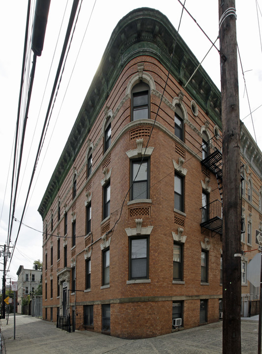 238 Van Horne St in Jersey City, NJ - Building Photo