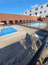 600 Broadway Ave NW in Grand Rapids, MI - Foto de edificio - Building Photo