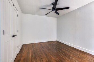 2910 S Country Club Rd in Garland, TX - Building Photo - Building Photo