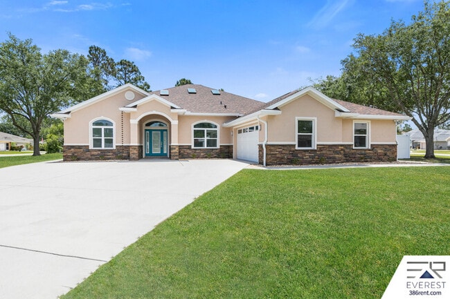 2 Lee Pl in Palm Coast, FL - Building Photo - Building Photo