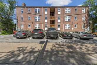 Kingshighway Apartments LLC, in St. Louis, MO - Building Photo - Building Photo