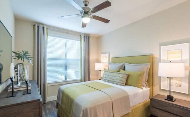 10301 Buffalo Speedway in Houston, TX - Building Photo - Building Photo