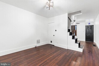 2549 Collins St in Philadelphia, PA - Building Photo - Building Photo