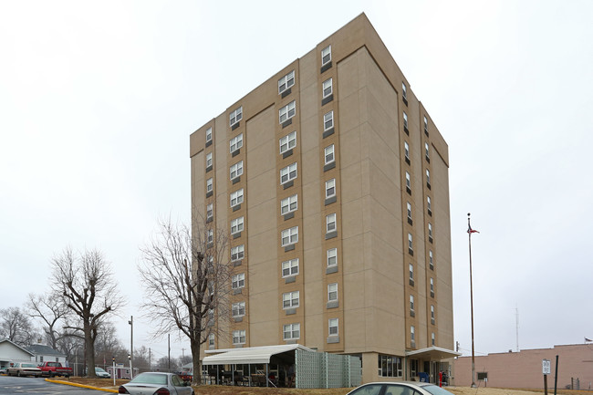 Olin Building in East Alton, IL - Building Photo - Building Photo